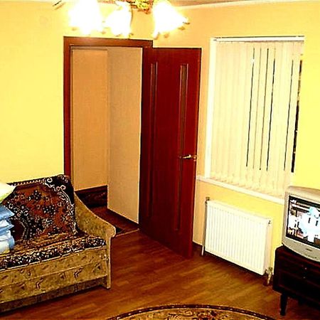 2 Ком Квартира Соборная-Макарова-Макдональдс 4 Дивана Wi-Fi Самый Центр Николаева 2 Этаж Exteriör bild